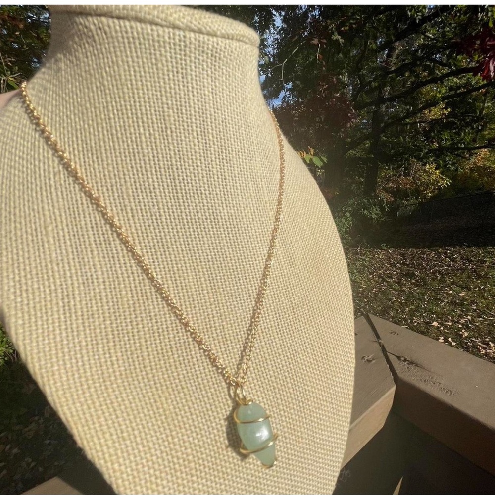 Adventurine crystal necklace